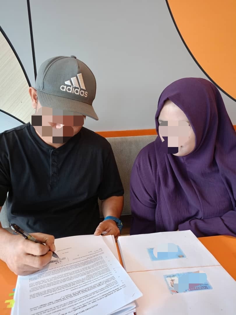 Dokumentasi urusan hartanah bersama klien