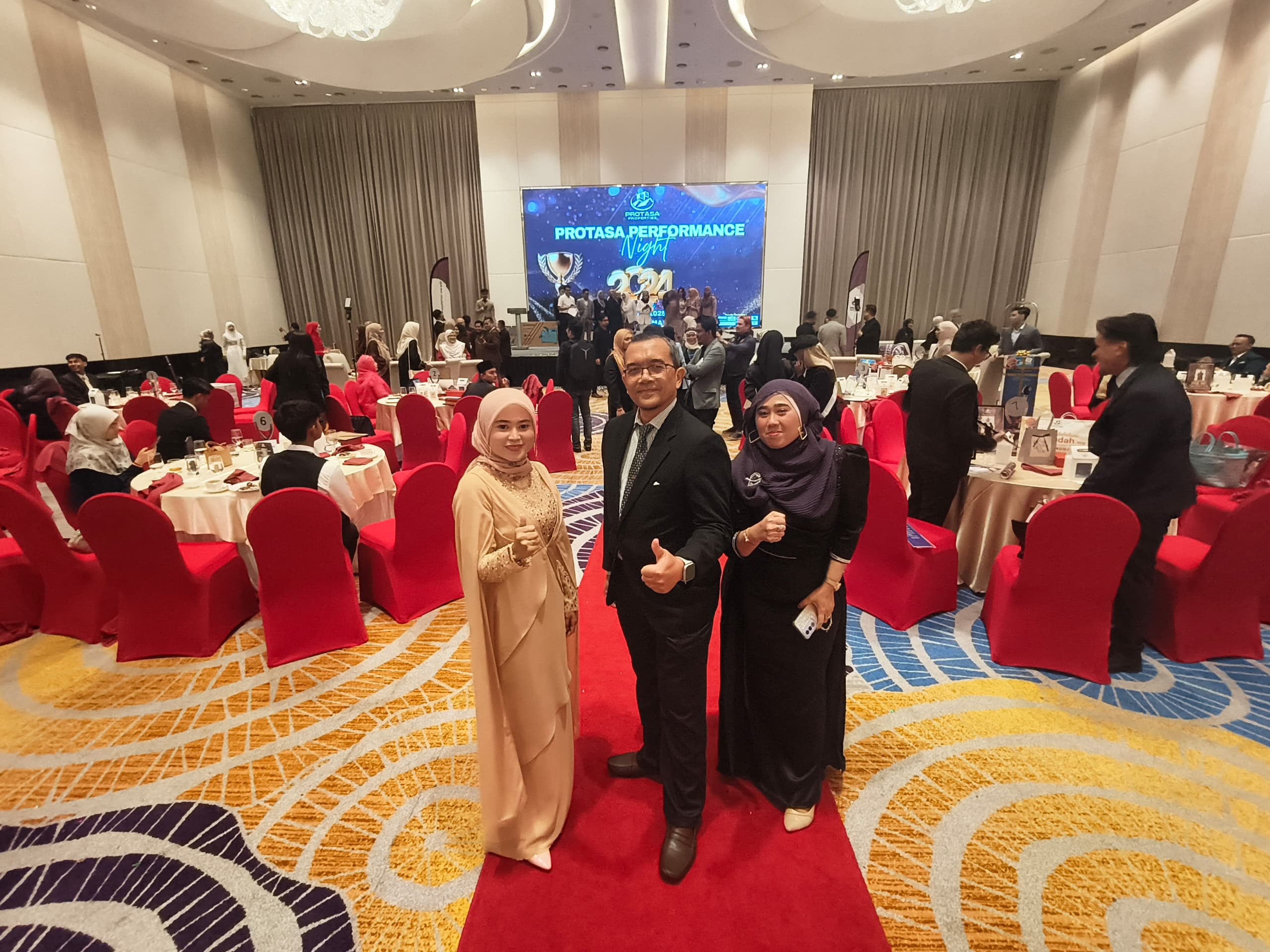 Proses urusan jual beli rumah yang dikendalikan